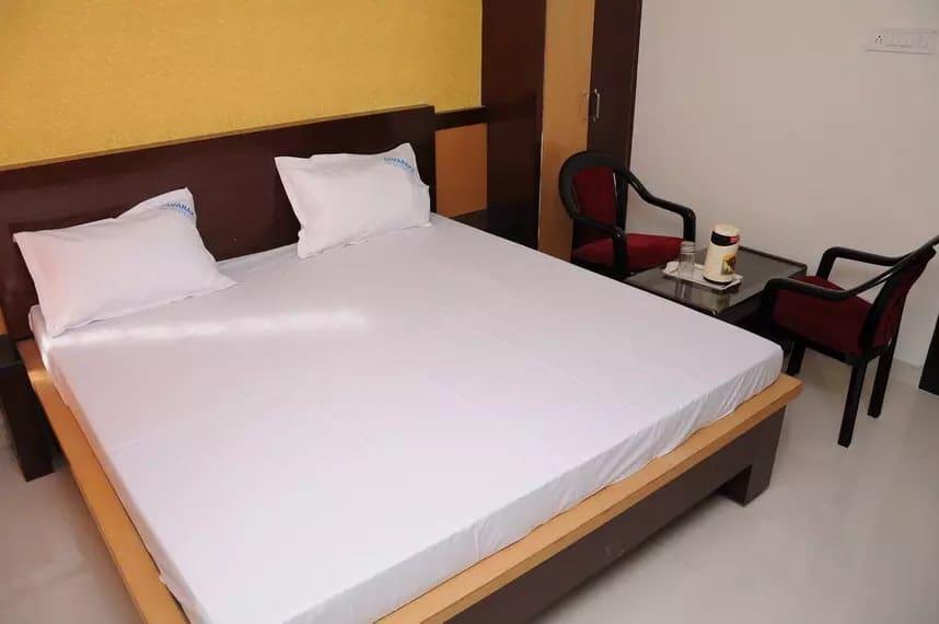 Dwaraka Residency Otel Kākināda Dış mekan fotoğraf